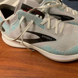 Brooks size 12